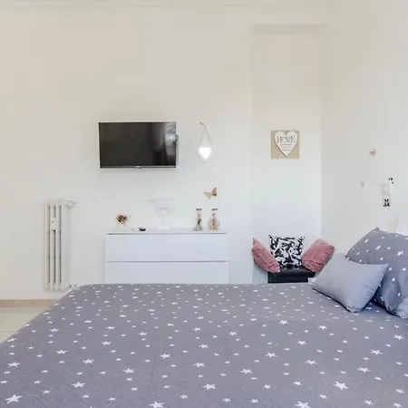 Апартаменты Fefe's House *
