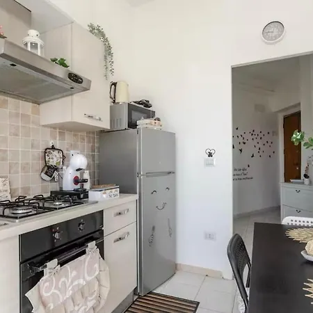 Апартаменты Fefe's House